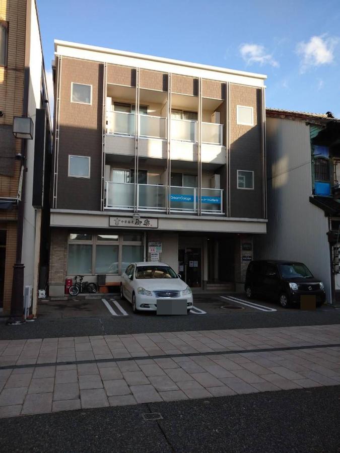 Appartement ゲストルーム心音-金澤表参道- à Kanazawa Extérieur photo